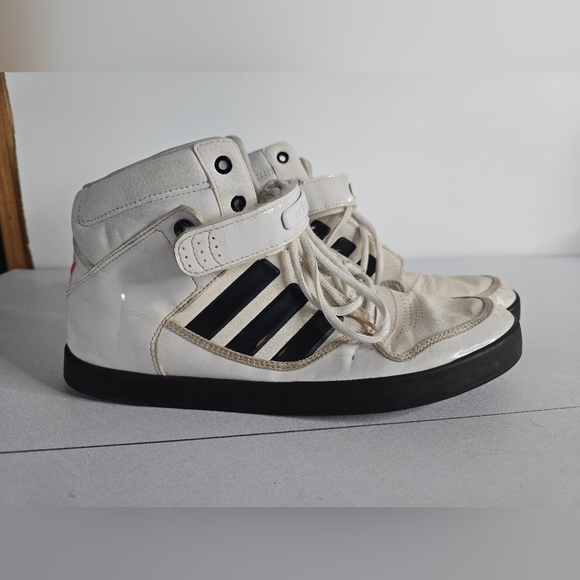 Adidas Originals AR 2.0 2011 G48013 - Picture 2 of 11